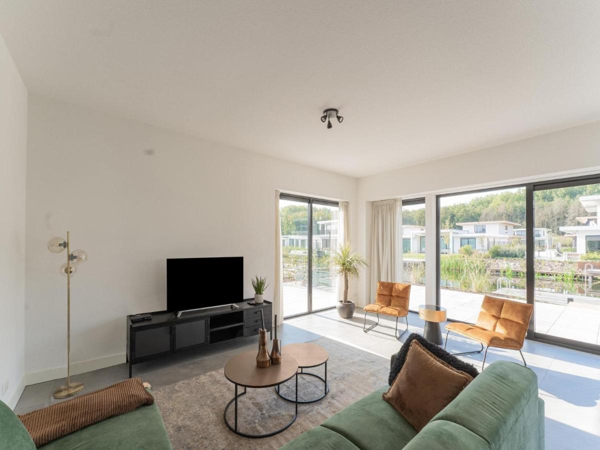 Beautiful Water Villa In Harderhaven With A Jetty Zeewolde Exterior foto